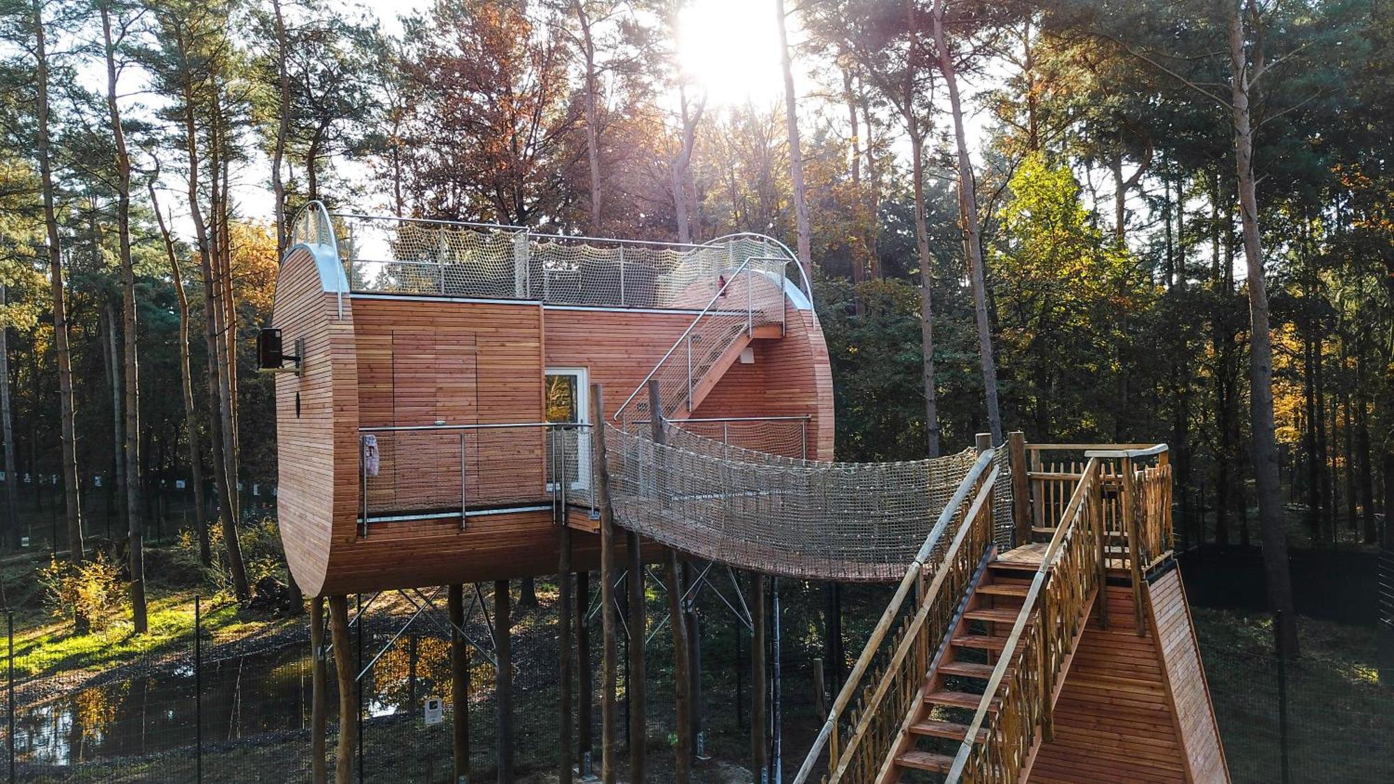 Tree Inn - Das Baumhaushotel Doerverden Exterior photo
